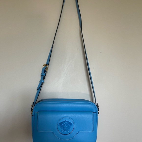 Blue Versace La Medusa camera bag - Picture 2 of 8